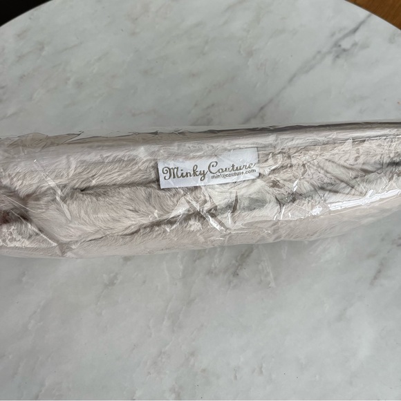 🎉SALE🎉Minky Couture Scarf - Picture 8 of 9